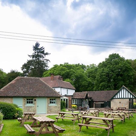 The Cowdray Arms Acomodação com café da manhã Worth  Exterior foto